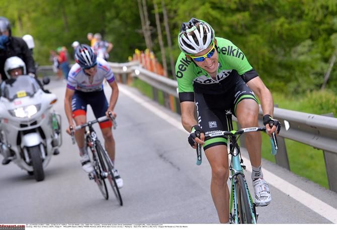 Bauke Mollema (Belkin) distances himself from Mathias Frank (IAM Cycling)