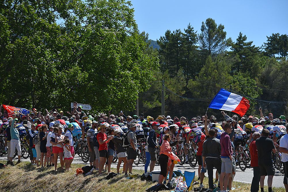 Fans along the sides of the route, stage 14 Tour de France