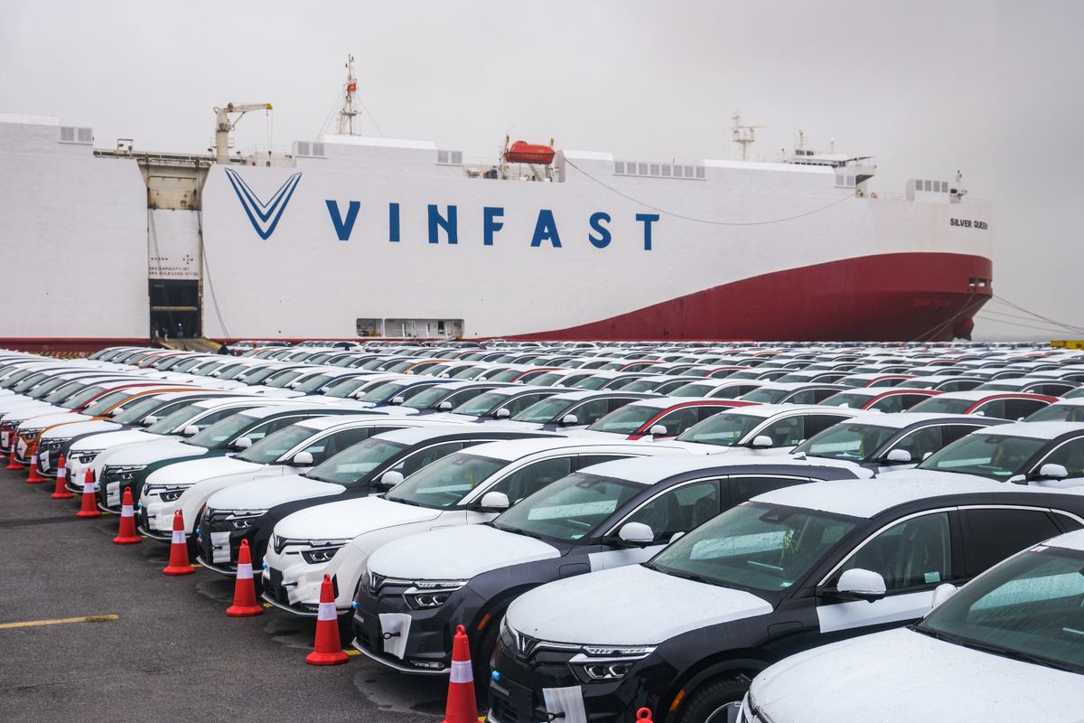 EV Maker VinFast's Nasdaq Debut Wows Investors ] | The Week