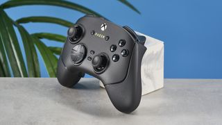 Photograph of the Razer Wolverine V3 Pro controller