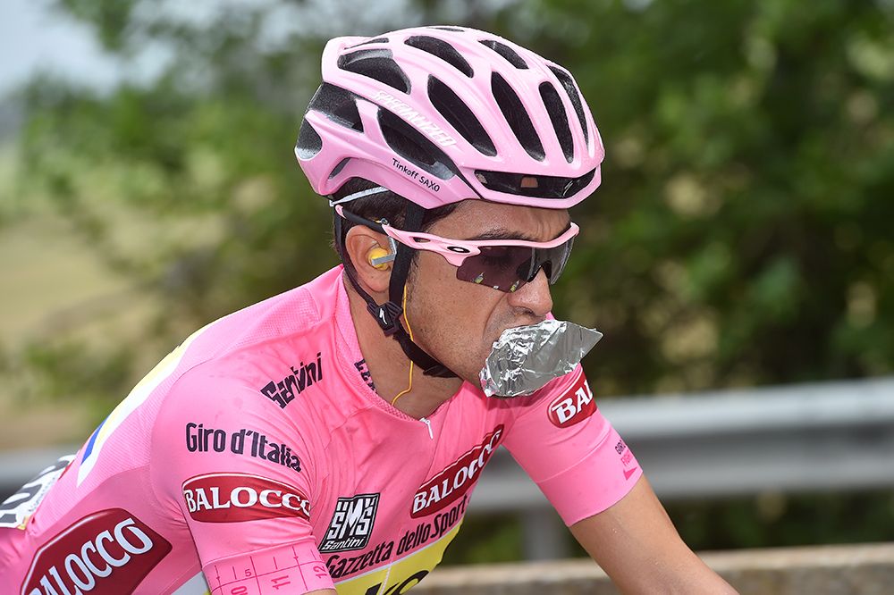 Alberto Contador takes some sustanance