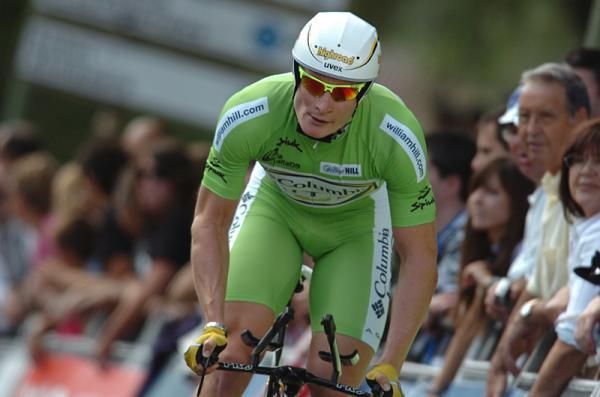 Andre Greipel (Columbia-HTC) in the green jersey.
