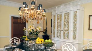 A picture of a Hollywood Regency style dining room