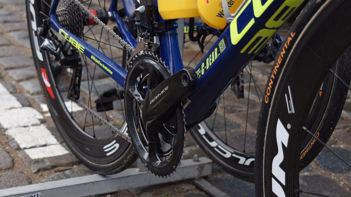Only minutes from the race start, Van Keirsbulck didn't have any pedals attached to his bike