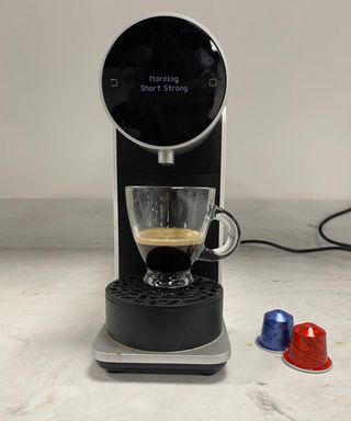 Making a short strong espresso coffee using the Morning coffee maker