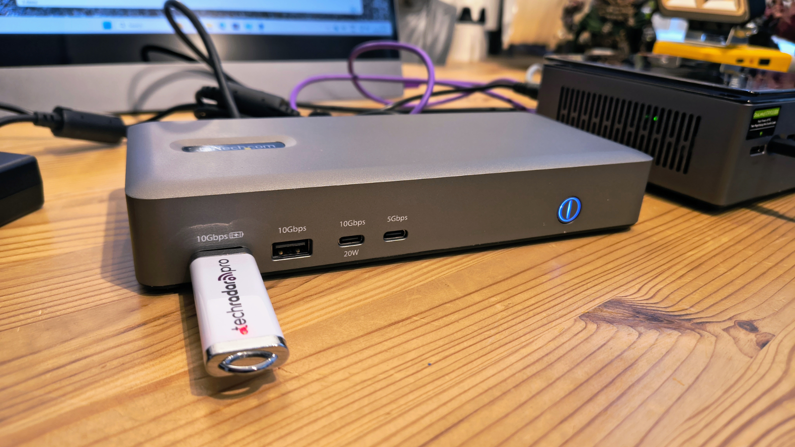 StarTech USB4 Dock