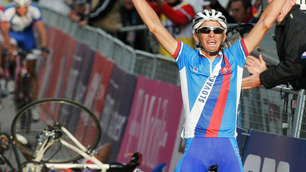 Slovakia's Peter Velits wins the U23 World Championships in 2007