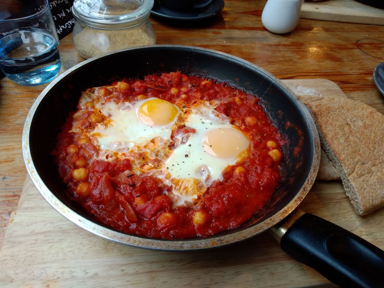 The vibrant colours of this egg dish were well captured