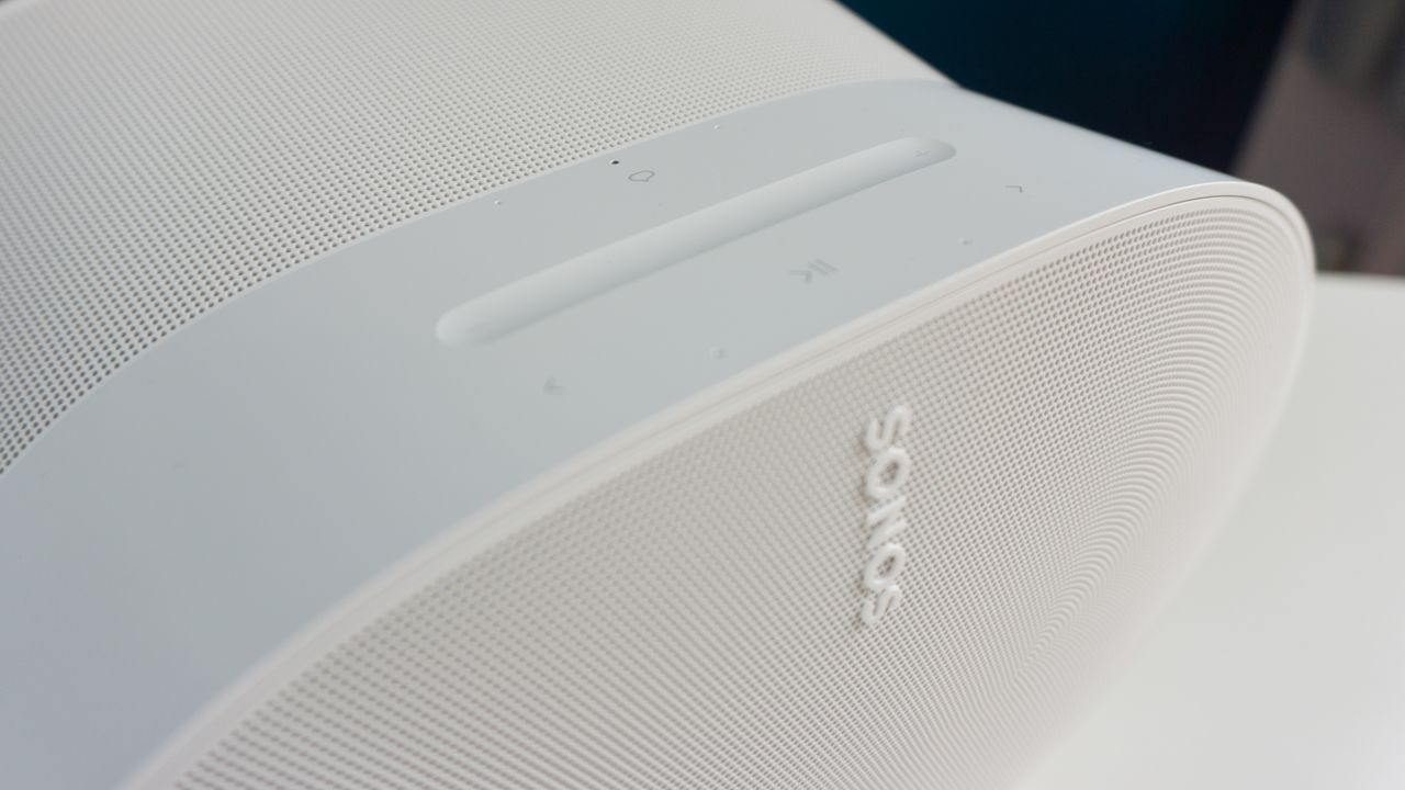 Sonos Era 300 on white table, close up of the controls