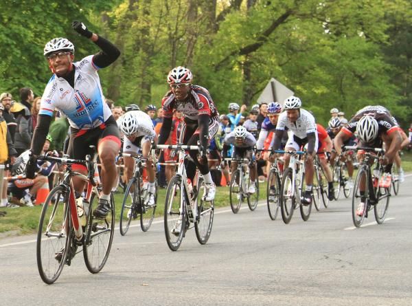 Amaury Perez (unattached) takes the win.