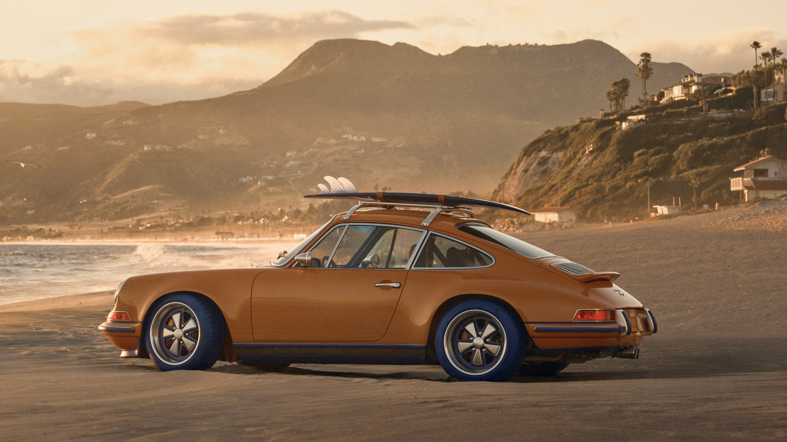 Porsche 911 Reimagined by Singer - Classic x Louis Vuitton