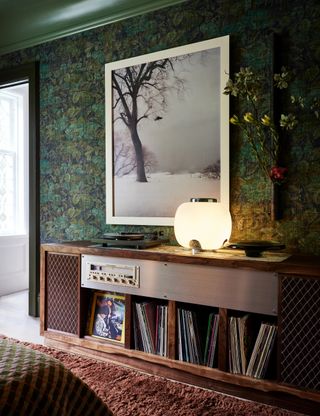 6 Vinyl Storage Ideas to Show Off Your Records | Livingetc