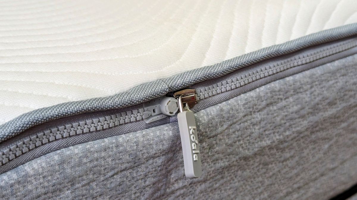 Koala mattress zip close up