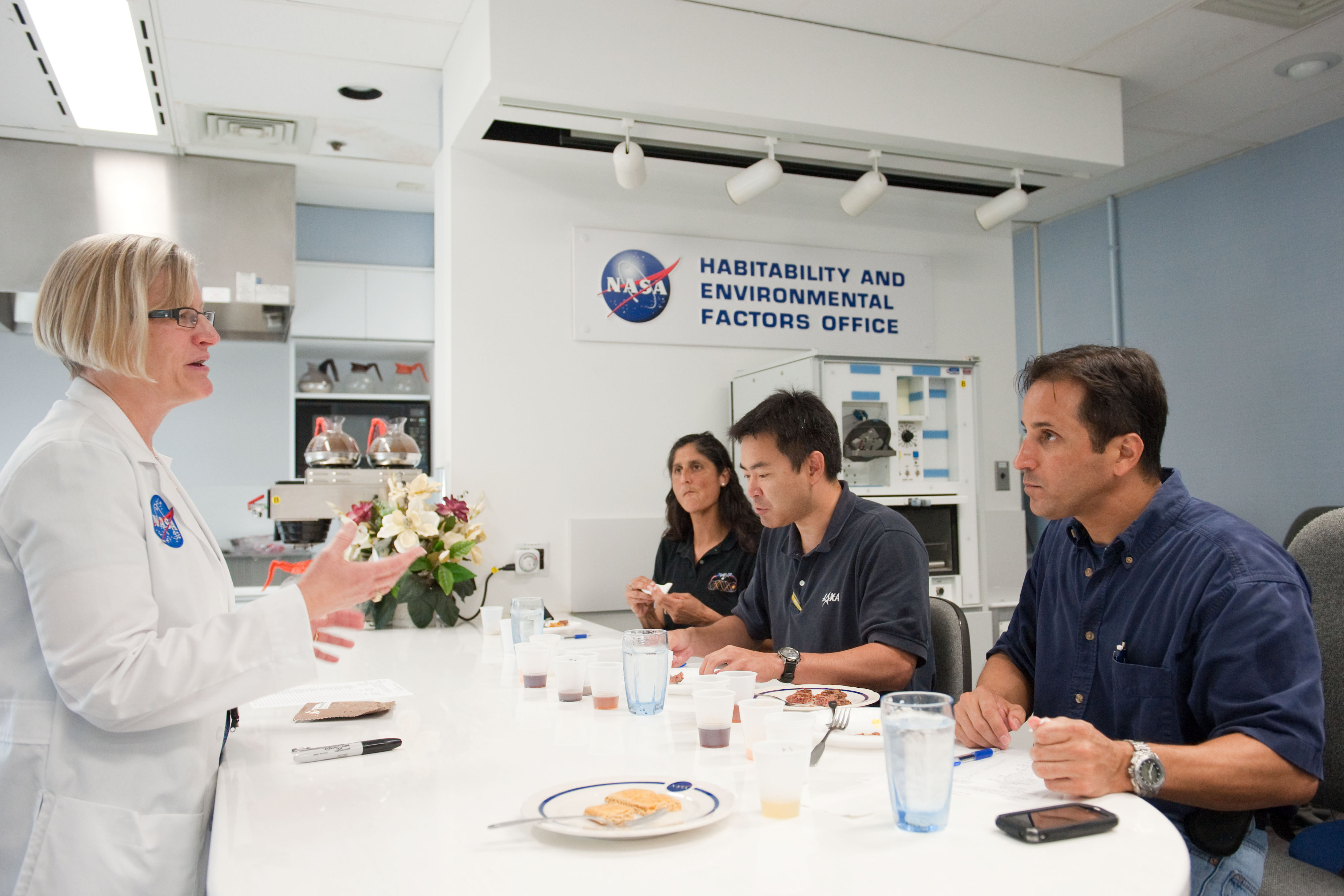 Expedition 32 planning the meals
