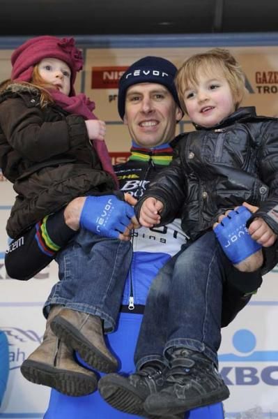 Erwin Vervecken (Baboco-Revo) with his children.