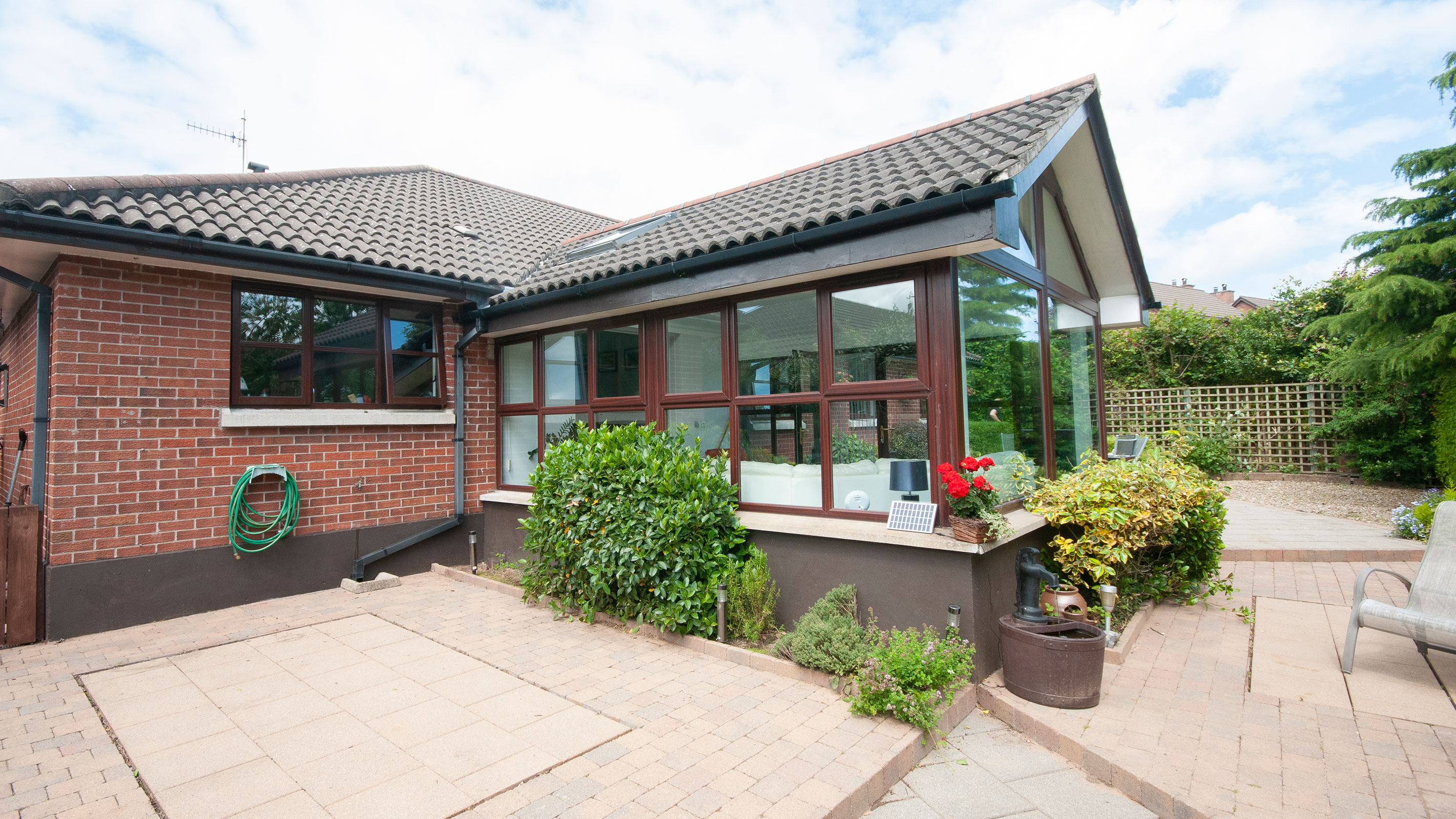 Conservatories For Bungalows: All Your Questions Answered | Homebuilding