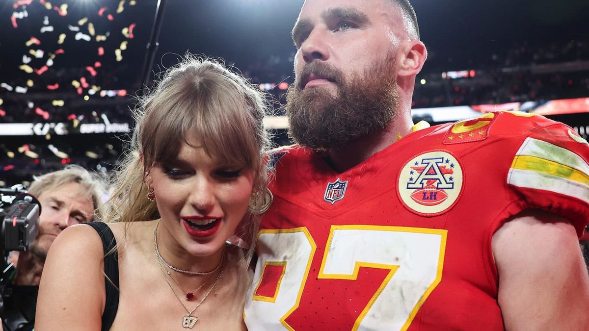 Taylor Swift’s Super Bowl Look Included About K Worth of Custom Travis Kelce Accessories