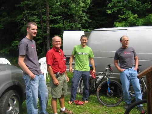 NoTubes support crew 2007