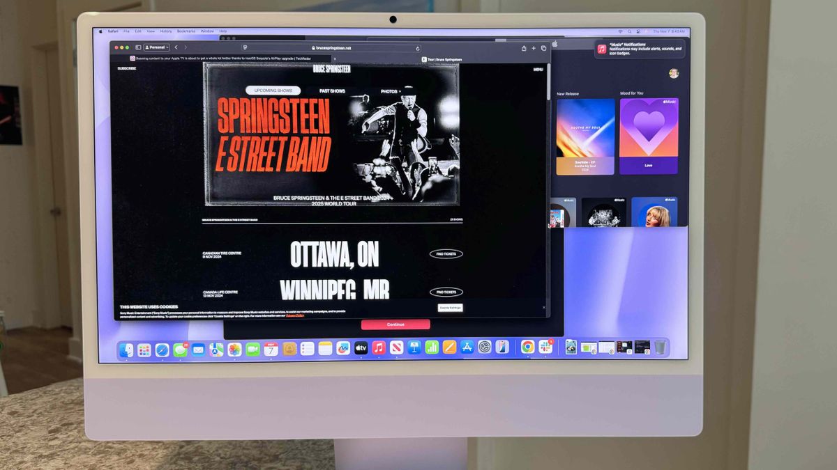 Apple's 24-inch iMac M4 in Purple.