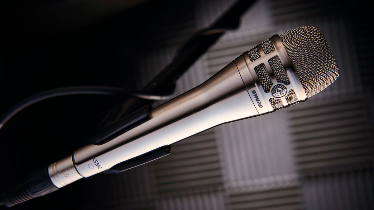 Shure SM58 Dynamic Cardioid Vocal Microphone at Gear4music