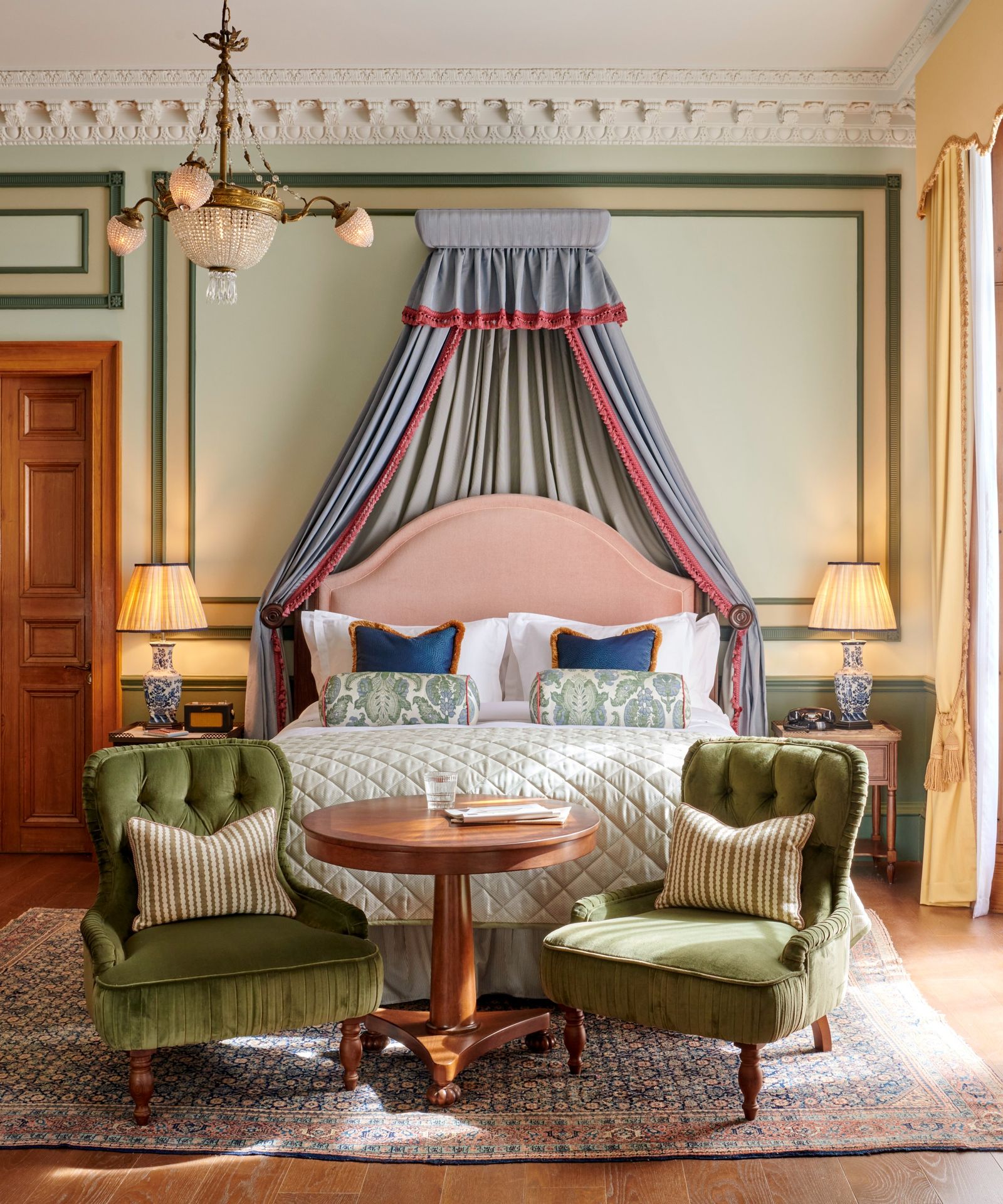 Luxury bedroom ideas: 25 ways to design a boutique hotel room | Homes ...