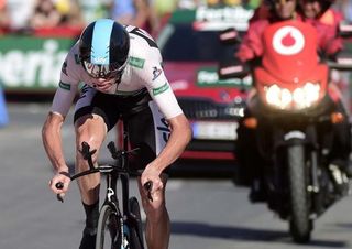 Chris Froome digs deep to win stage 19