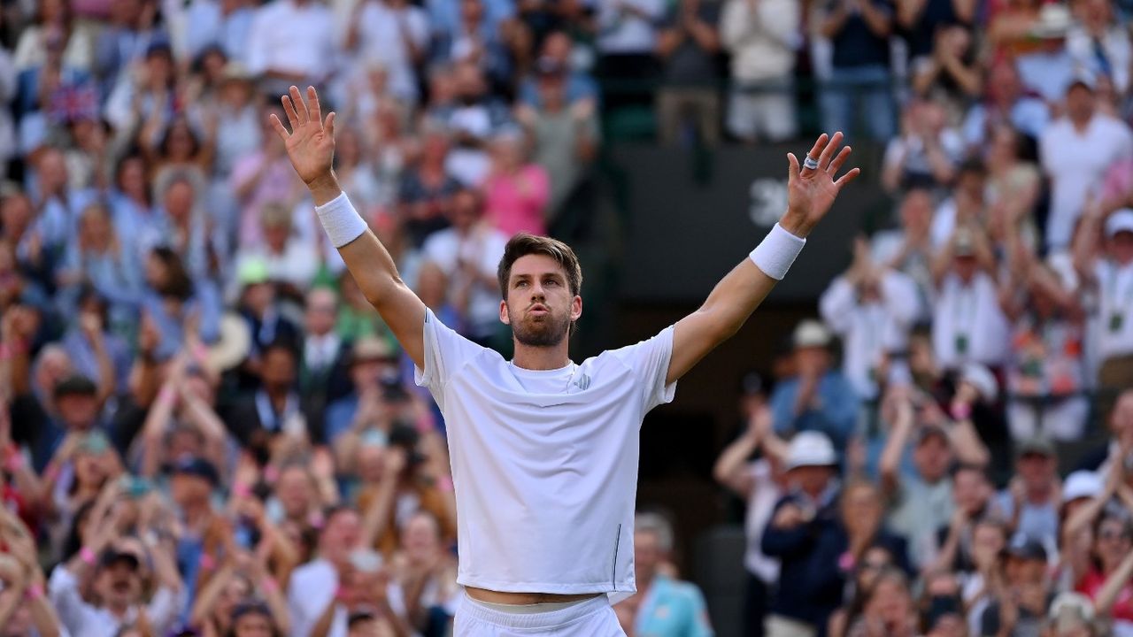 Cameron Norrie celebrates his win against David Goffin