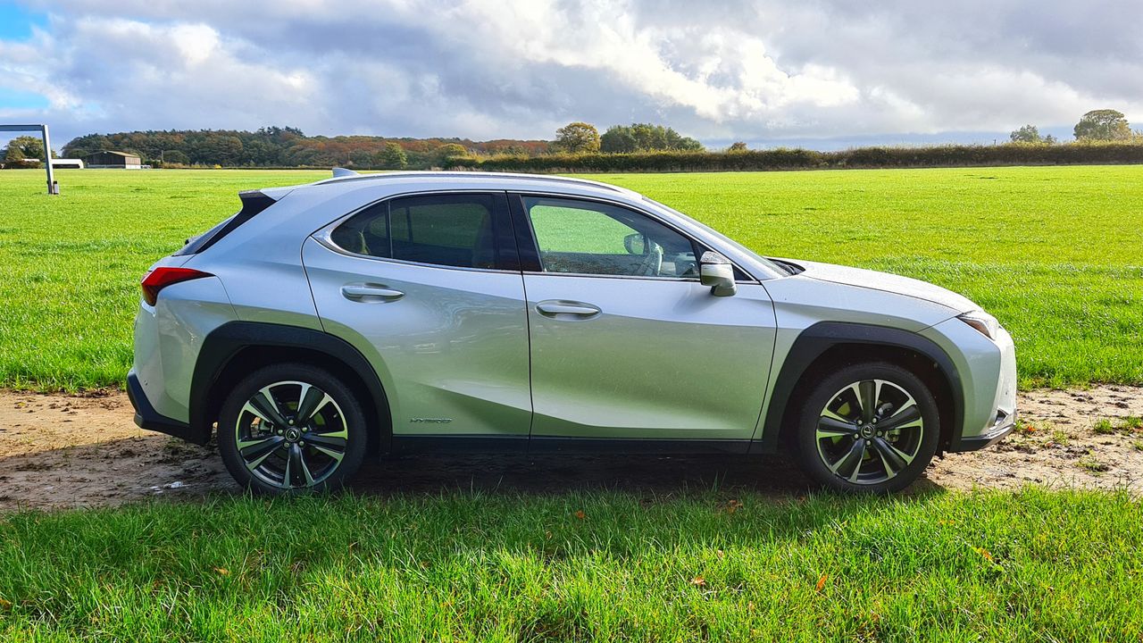 Lexus UX 250h