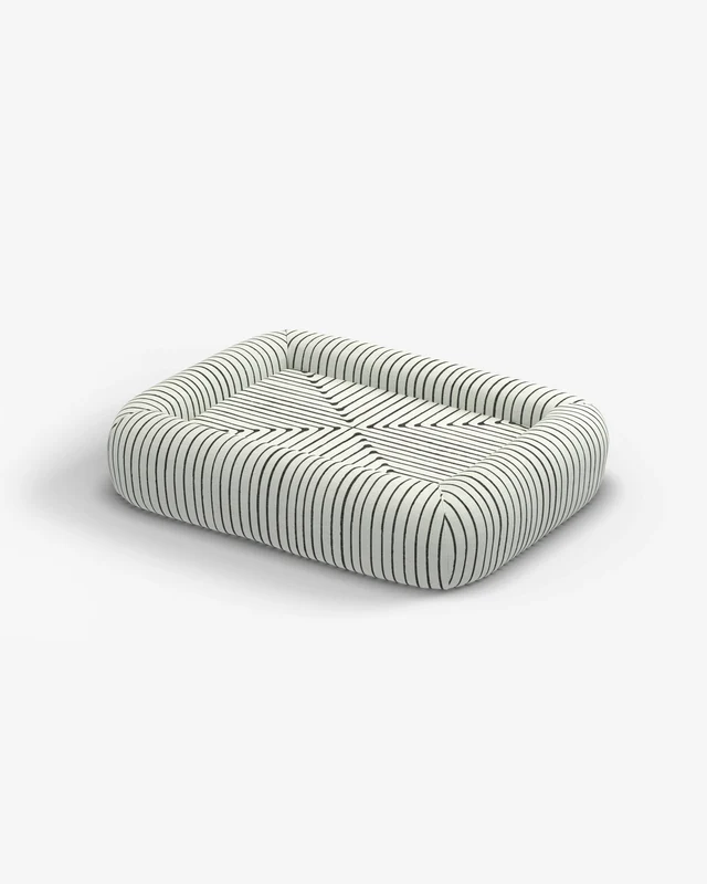 Ruggable pet bed