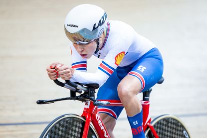 Daphne Schrager at the para-cycling track world championships
