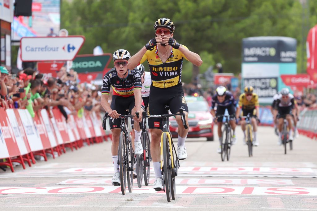 Primož Roglič (Jumbo-Visma) wins stage 8