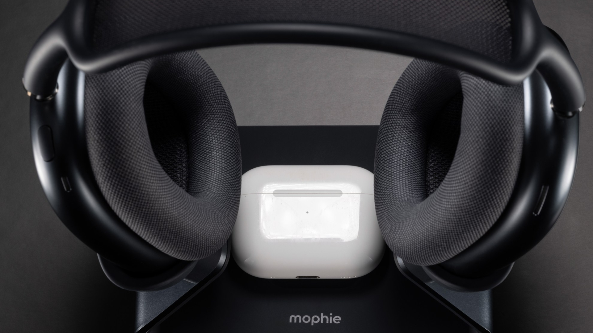 Mophie Max Headphones Charging Stand