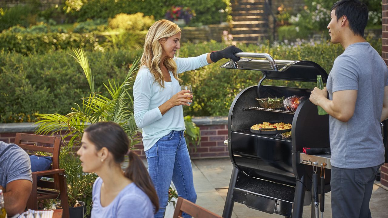 Best BBQ cleaner: Weber Smokefire BBQ