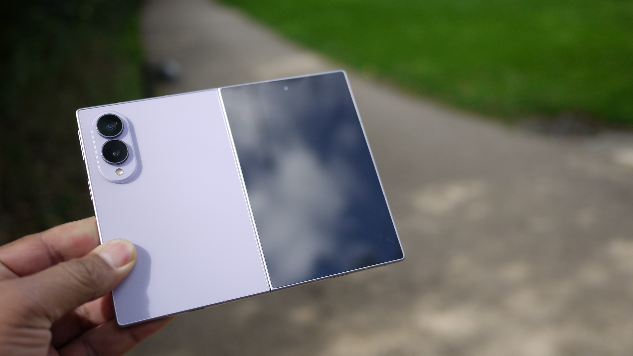 Galaxy Z Fold 8