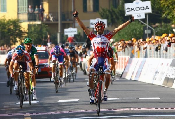 Daniel Moreno Fernandez (Team Katusha) celebrates victory