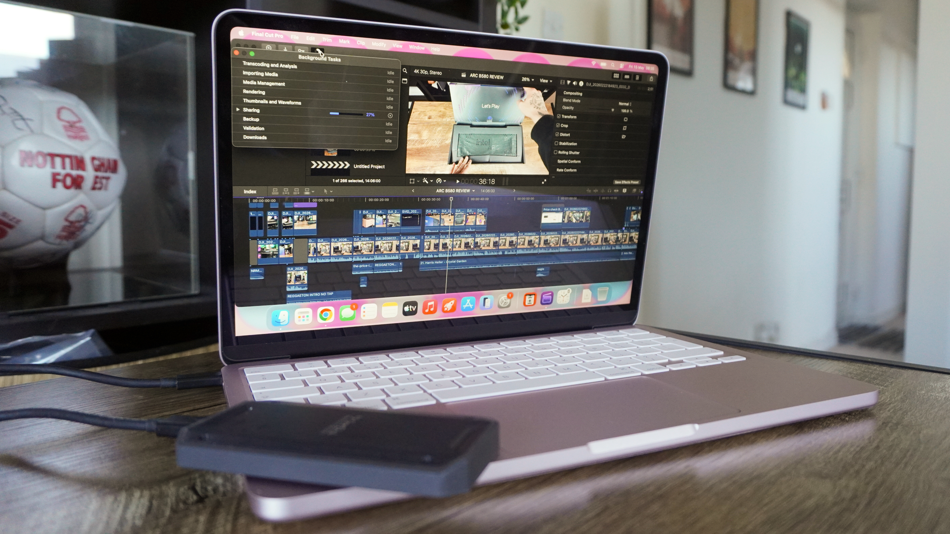 MacBook Pro vs MacBook Neo
