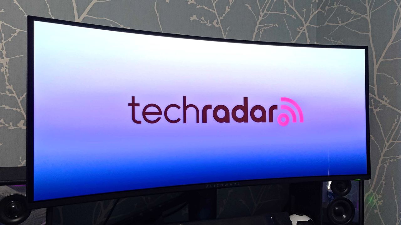 TechRadar logo on AW3426DW