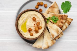 What to eat after a workout: hummus and pitta