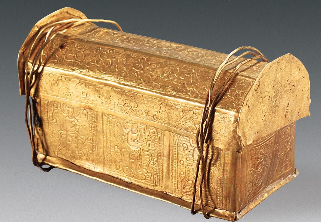 A skull bone of the Buddha was found inside this gold casket.