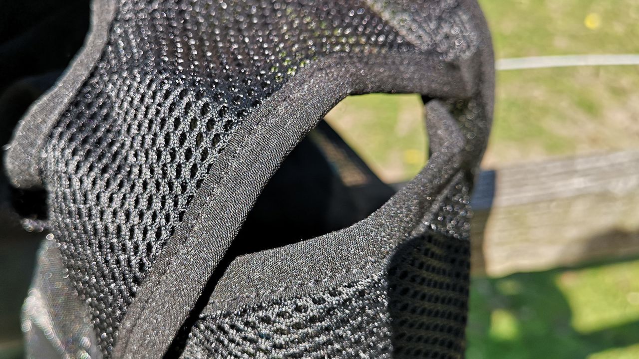 Woof Wear UV Fly Mask forelock hole