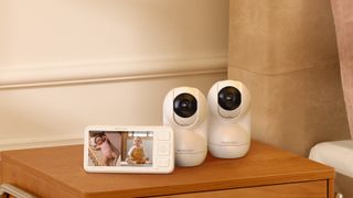 Momcozy BM03 5.5-inch Full HD baby monitor is always connected, always clear, and always there.