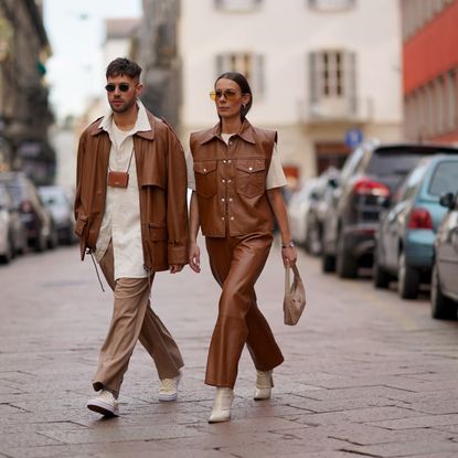 What to wear on a first date: A couple at Fashon week