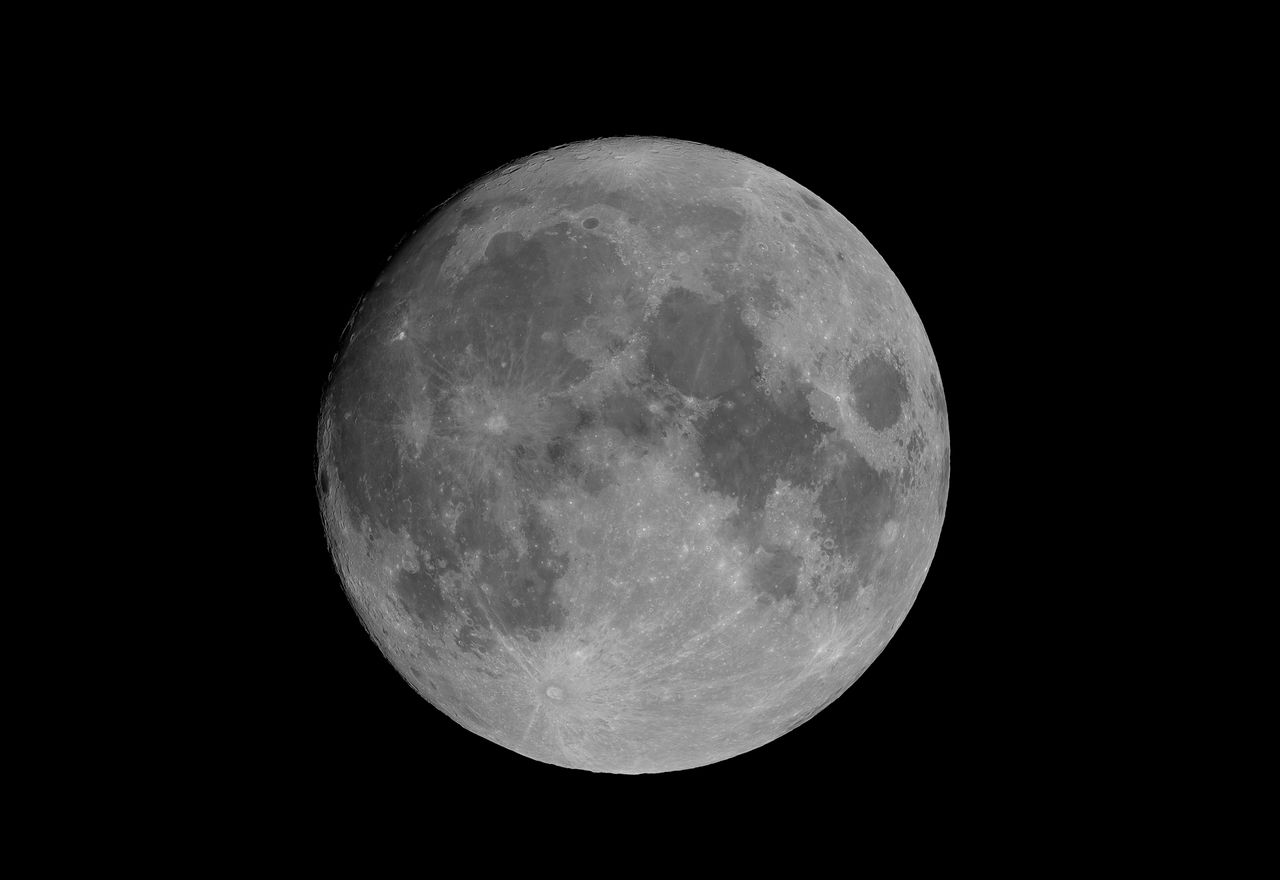 Sample images of night sky objects with the new Hyperia telescope from Vaonis.