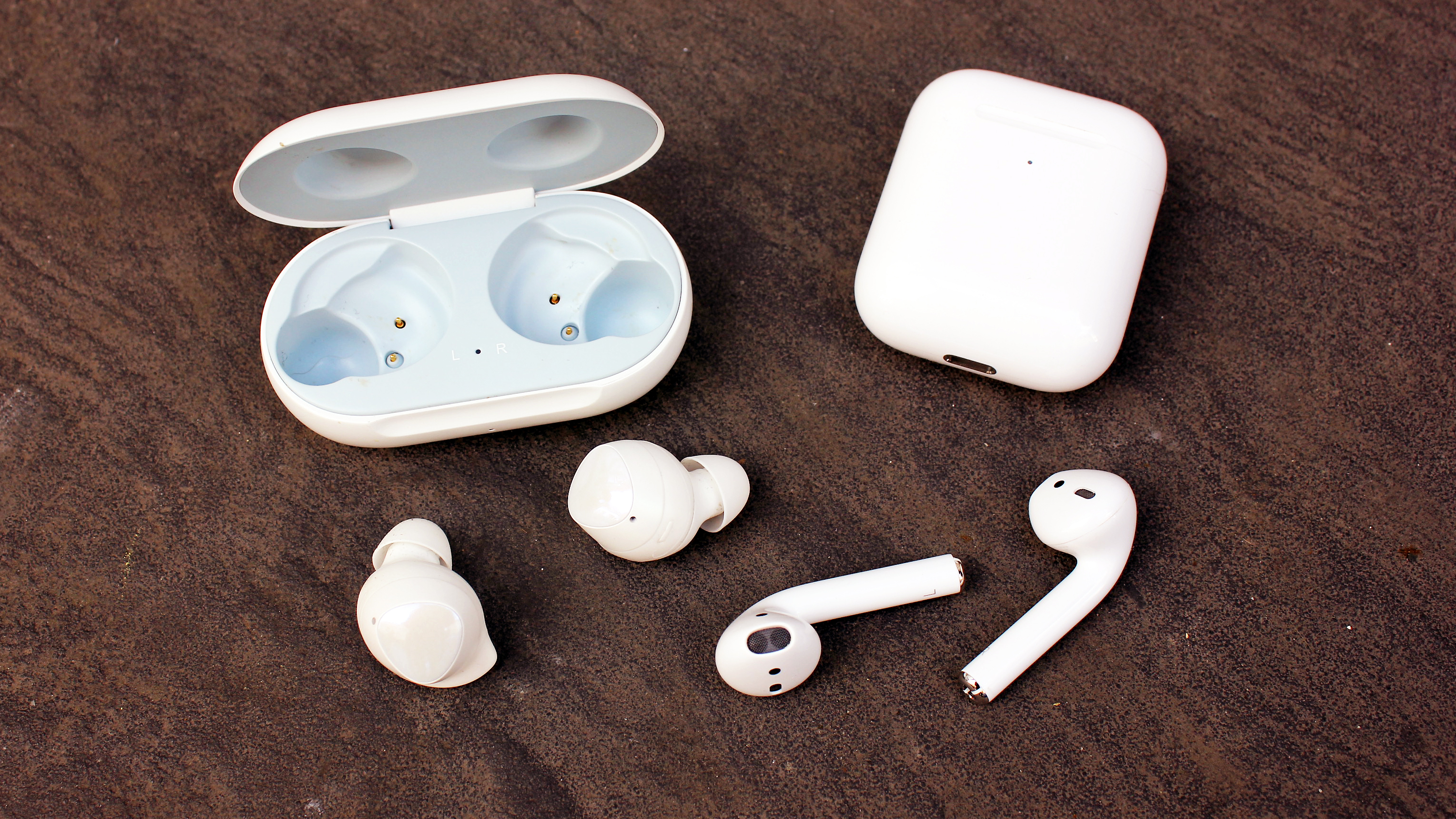Monopol Rundt og rundt Indskrive Apple AirPods (2019) vs Samsung Galaxy Buds: which is best for you? |  TechRadar