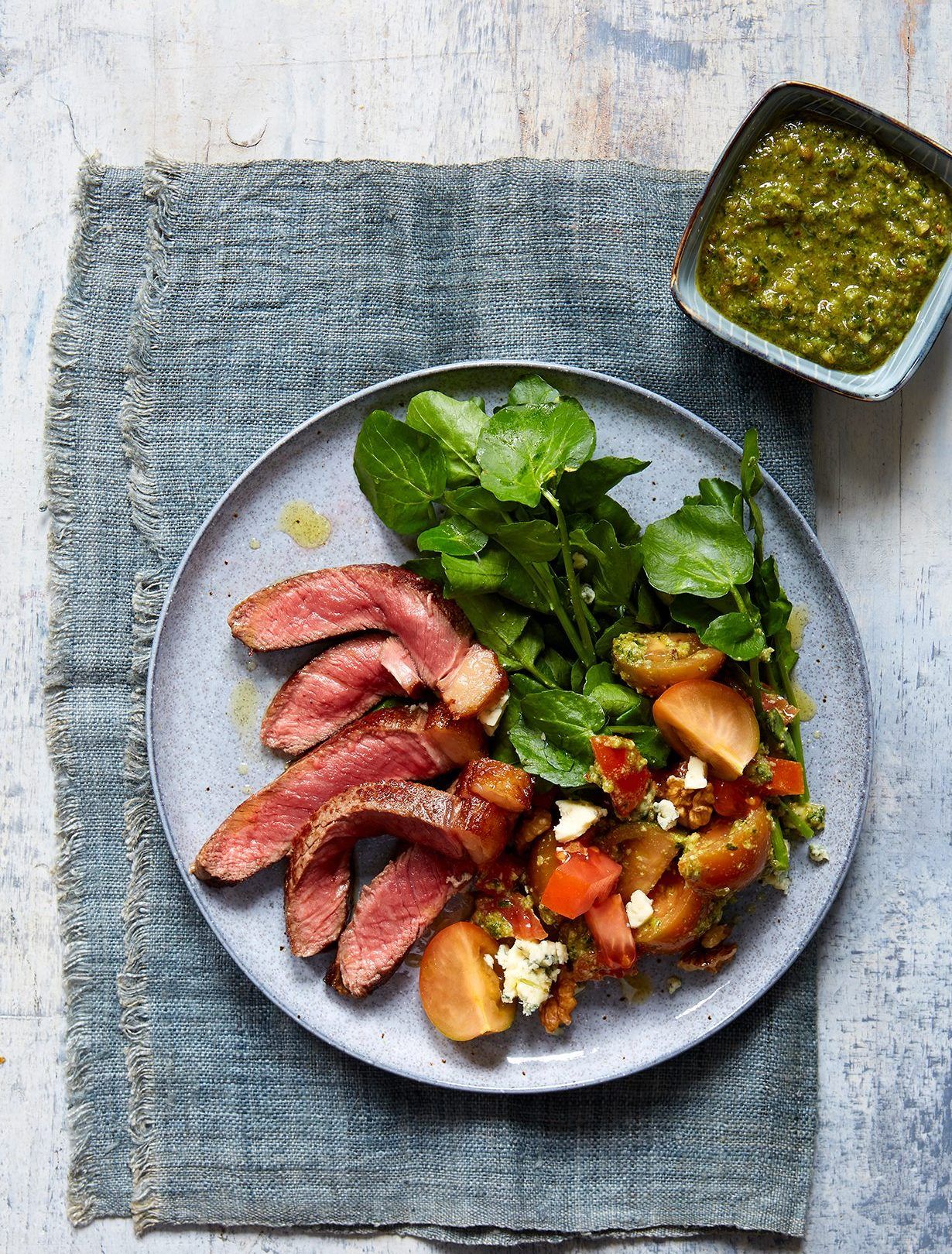 steak salad with blue cheese and walnut pesto