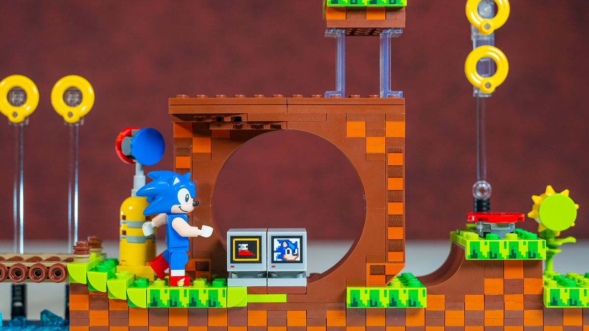Lego Sonic the Hedgehog - Green Hill Zone features