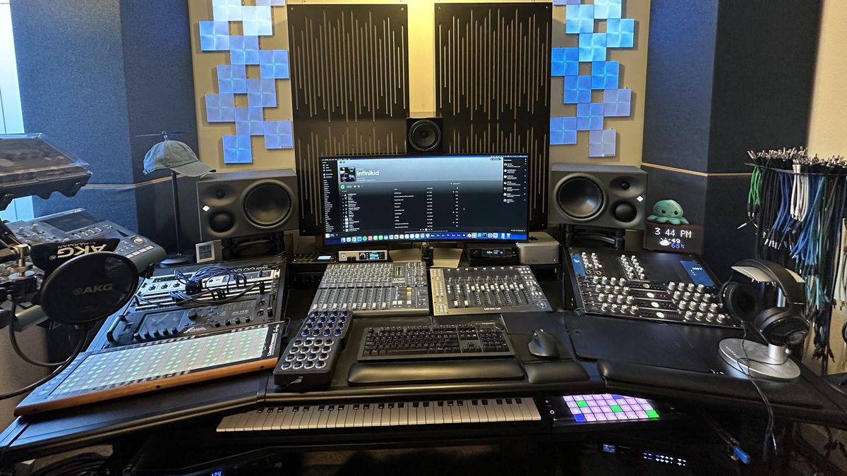 Show Us Your Studio #16: 