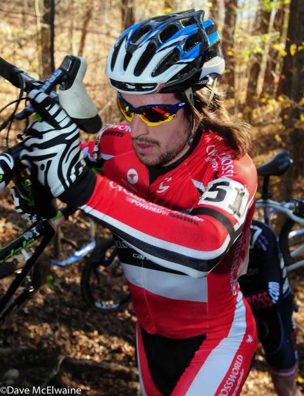 Austin Pferd (Cyclocrossworld.com) on the run-up.