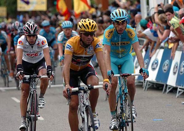 Valverde, Kashechkin and Sastre cross the line
