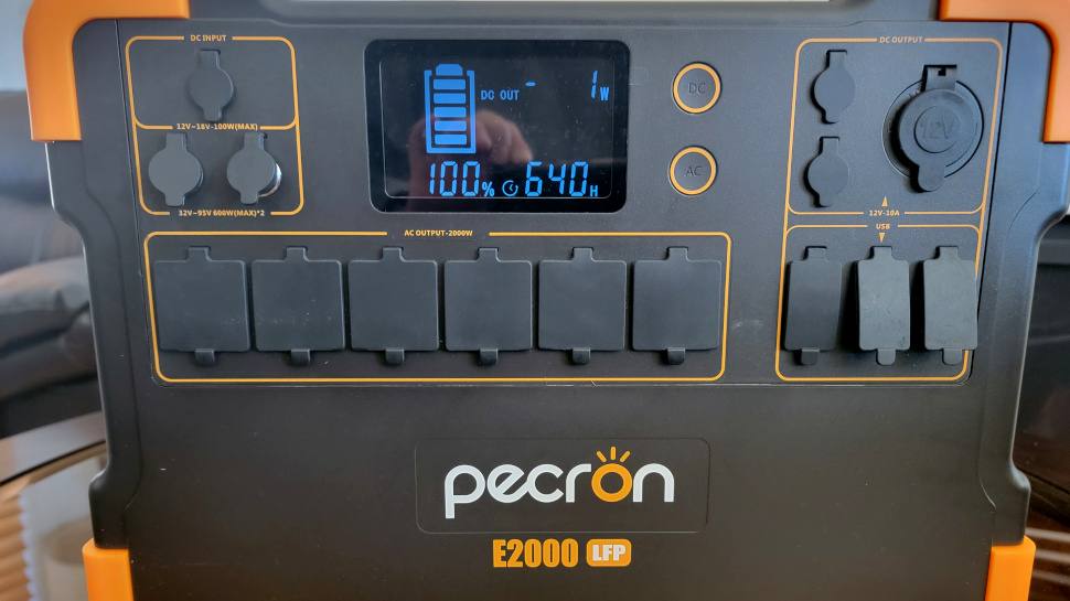 Pecron E2000LFP front